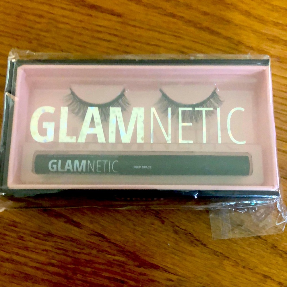Glammetic Virgo eyelash kit